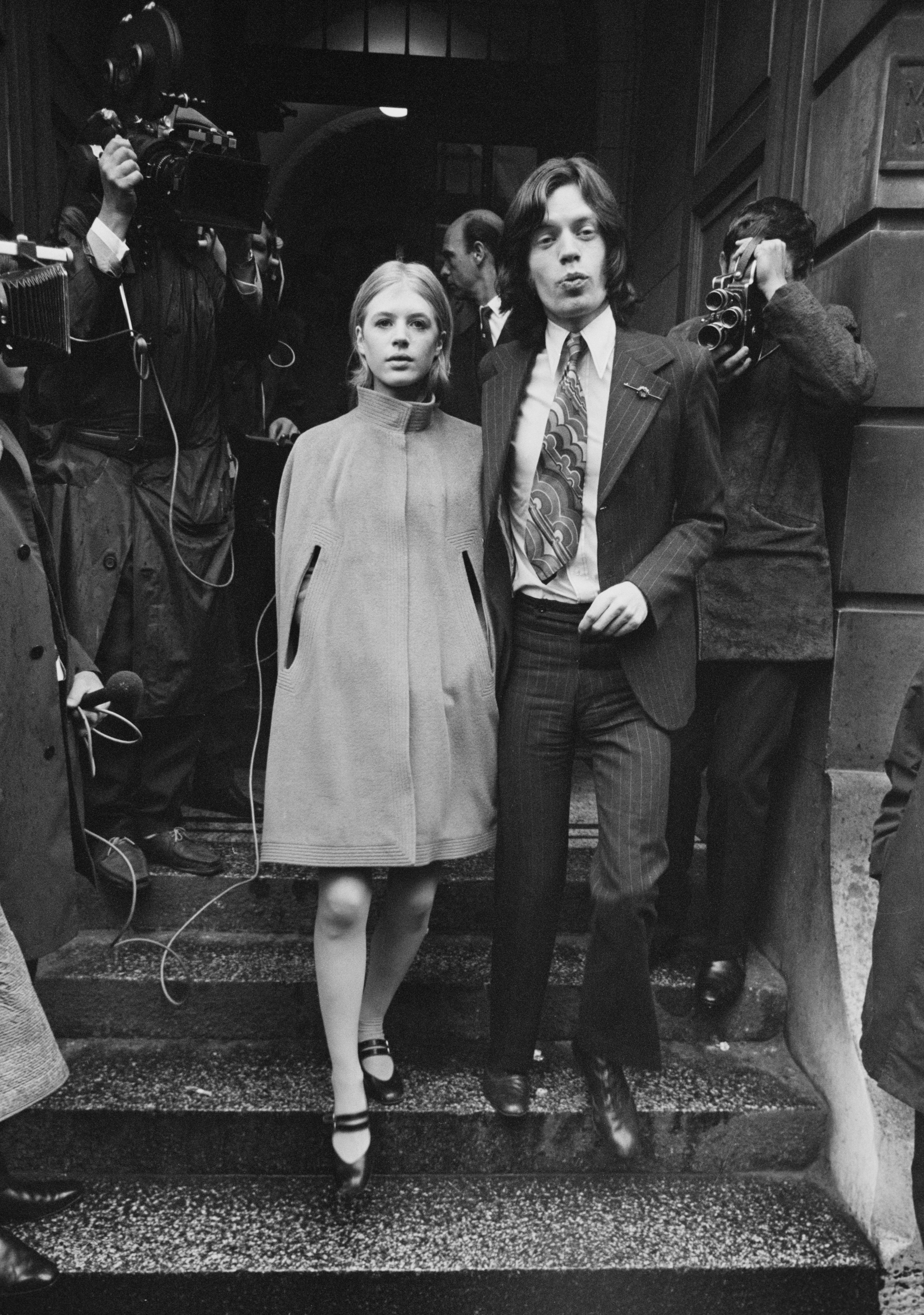 Jagger and Faithfull go to Court