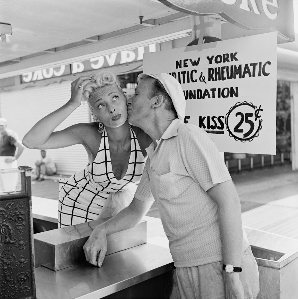 Kissing Booth