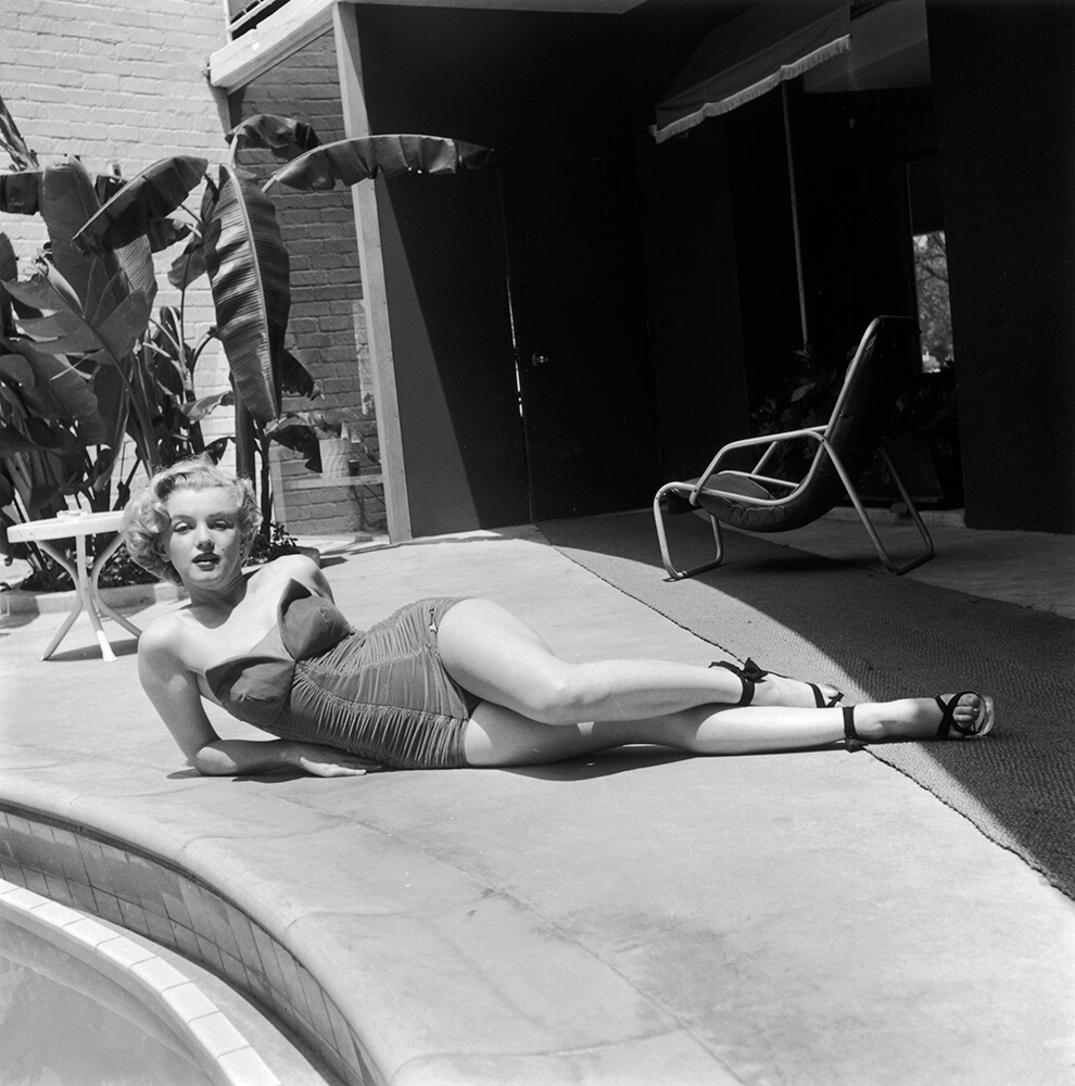 EXCLUSIVE Portrait of American actor Marilyn Monroe (1926 – 1962) lying on ...