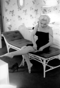 Marilyn Adjusts Her Stockings